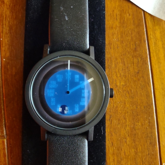 Projects - Foretell Watch NIB - Picture 3 of 8